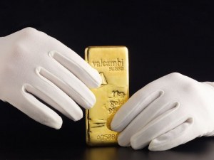 7 златни кюлчета намери чистач в кошче за боклук