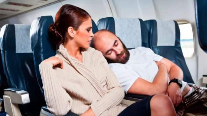 Защо не трябва да спите при излитане и кацане на самолета?
