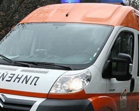 Пет деца пострадаха при взрив на буркан с неустановена течност