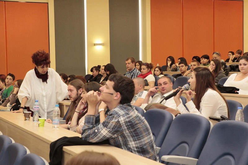 Млади учени от Пловдив защитават реферати по актуални биомедицински проблеми