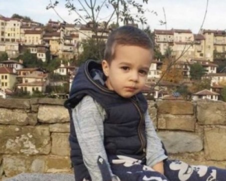 3-годишно българче може да чете, пише, смята и да свири на цигулка