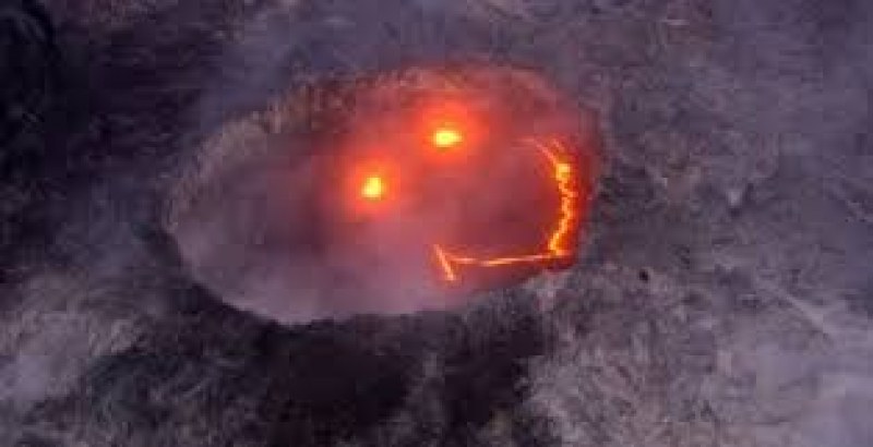 Вулканът Килауеа продължава да бълва лава