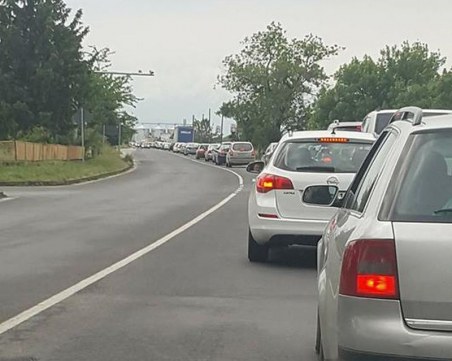 Километрични колони към Пловдив! Голямото прибиране започна СНИМКИ