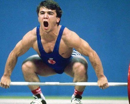 Отварят гроба на Наим Сюлеймаоглу