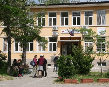 Пловдивската психиатрия се пука по шевовете! Пролетта отключи мании и депресии