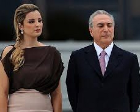 Първата дама на Бразилия скочи в езеро, за да спаси кучето си