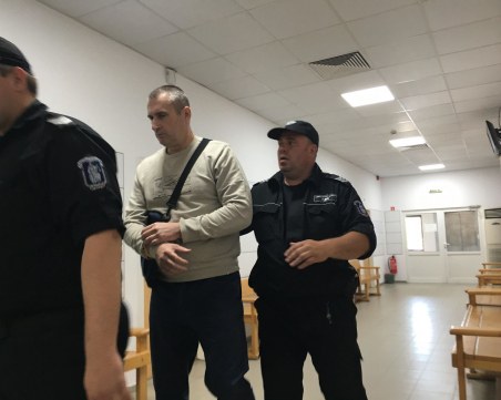 Полицаят Караджов разбрал, че родителите му са убити от ТВ репортаж, докато бил в полицията