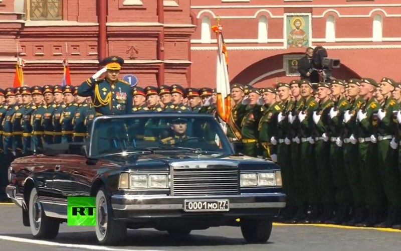 Започна парадът в Москва по случай Деня на победата НА ЖИВО