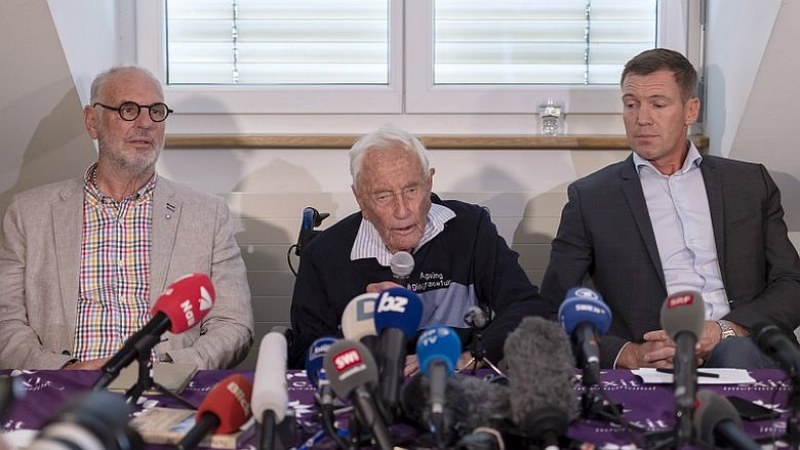 104-годишен австралиец даде пресконференция, преди да се самоубие