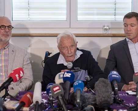 104-годишен австралиец даде пресконференция, преди да се самоубие