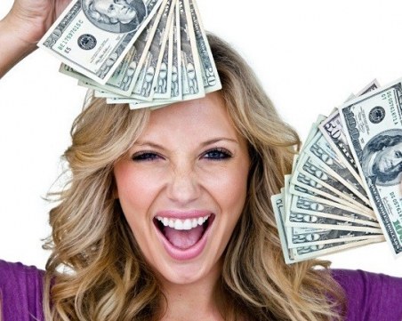 Банкноти и чекове ще полетят към 3 от зодиите