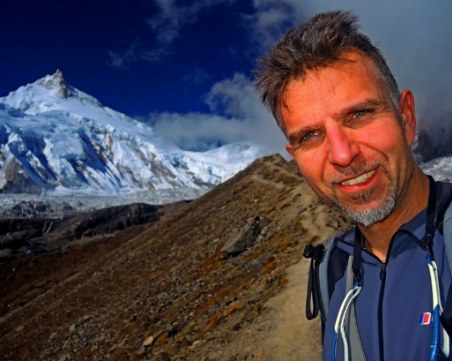 12 спасители дирят Боян над лагер 3 на 13 май