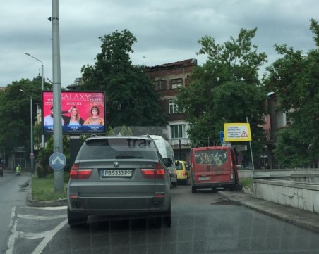 Хаос в центъра на Пловдив, коли се лутат из Капана СНИМКИ