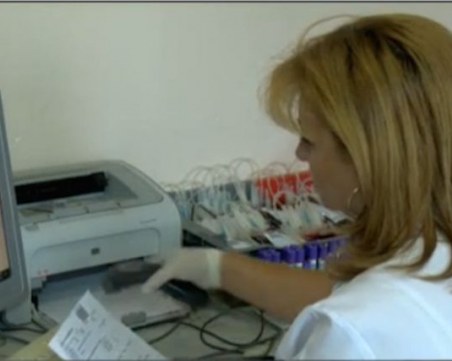 Класна си загуби крака, след като я блъсна кола, учениците й даряват кръв