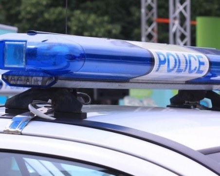 Скандал между 3-ма души прерасна в побой пред селска кръчма