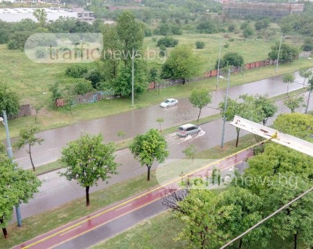 Валежите в Пловдив продължават и днес, задава се облачен уикенд