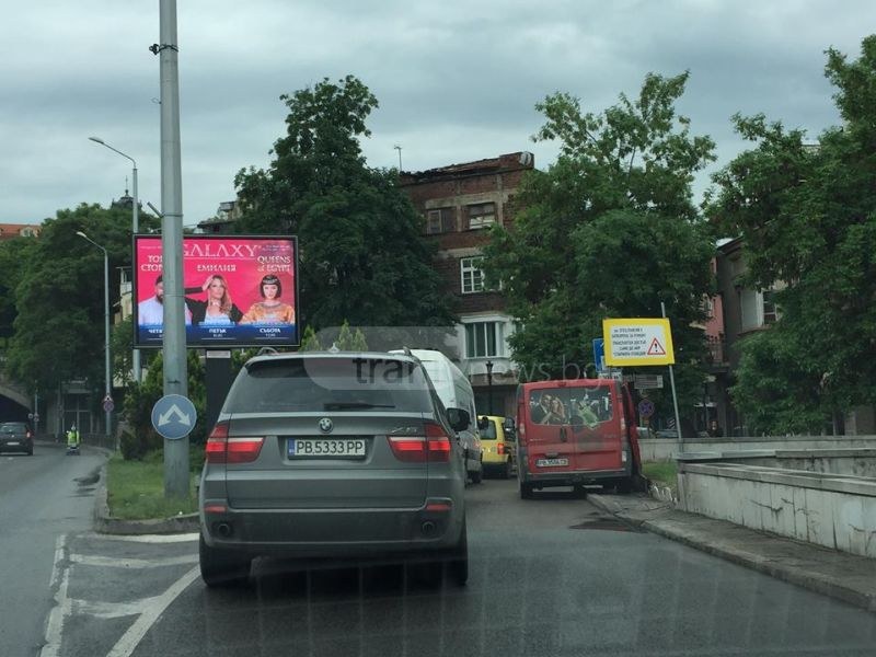 Хаос в центъра на Пловдив, коли се лутат из Капана СНИМКИ