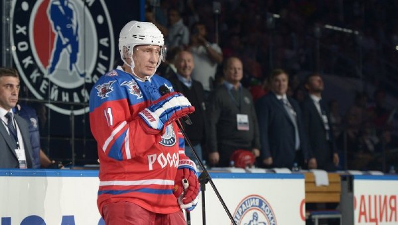 Истинска звезда! Путин наниза 5 гола в хокеен мач ВИДЕО