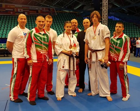 Сребро и бронз за каратеките на Тракия от европейското СНИМКИ