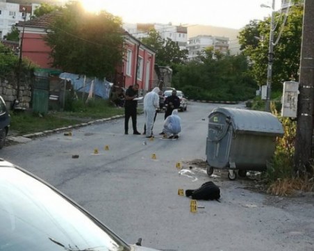 Убийство в Шумен! Роми нападнаха мъж, той наръга един от тях смъртоносно