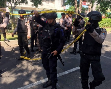 6-членно семейство извършило атентатите в Индонезия