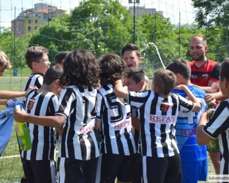 Локомотив набира деца за школата