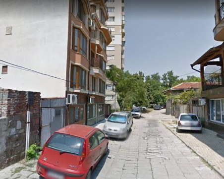 Пловдивчанин разби вратата на гараж в центъра, за да... краде кабели