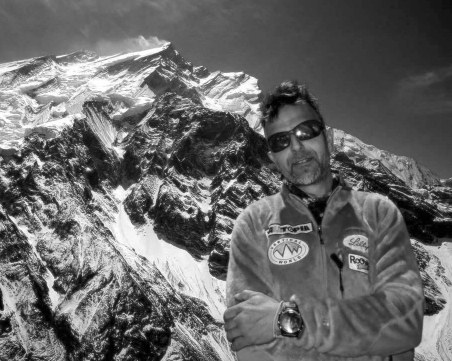 Кирил Петков: Над лагер 2 шерпите търсят тяло, а не жив човек ВИДЕО