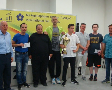 Шахклуб Пловдив с две титли от мемориала 