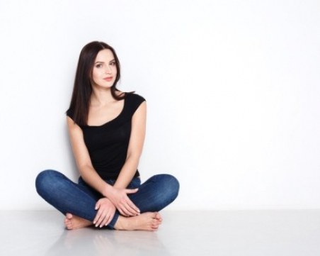 Защо е полезно да седим на пода?