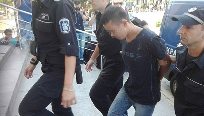 Замериха с яйца пред съда убиеца на 11-годишната Никол ВИДЕО