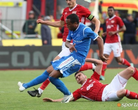 Левски трепери за Европа след загуба от ЦСКА в голово шоу