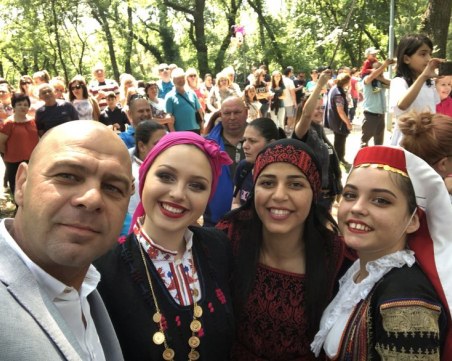 Нов рекорд на посетители беляза третият Народен събор в Лаута!