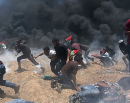 След сблъсъците в ивицата Газа - 55 палестинци са убити, а хиляди ранени