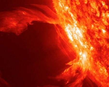 Връхлитат ни опасни магнитни бури