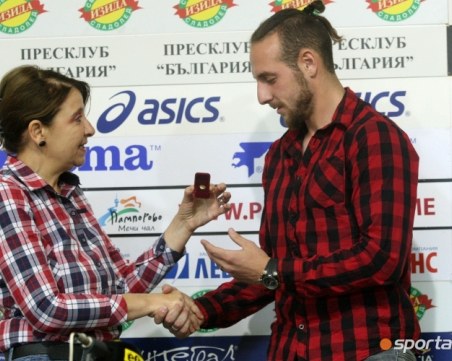 Ас на Ботев: Надявам се един ден да изчезна от тази държава