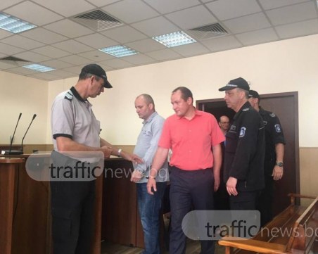 Апелативният съд остави зад решетките директорите на Здравната каса СНИМКИ