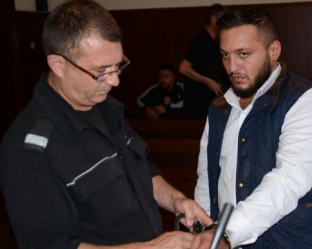 Пловдивчанин е митническият служител, който отказа 500 евро рушвет