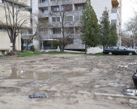 Започва изграждането на 55 нови паркоместа зад 