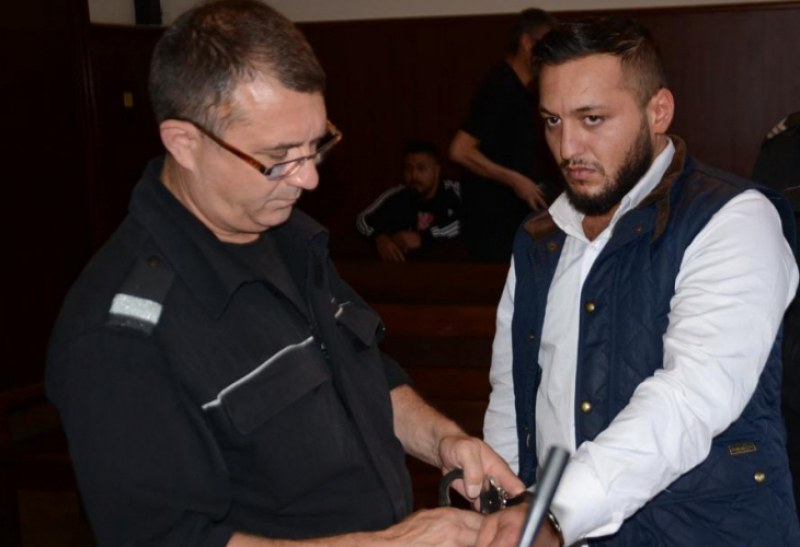 Пловдивчанин е митническият служител, който отказа 500 евро рушвет