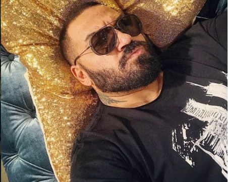 Азис излезе от болница! След тежка ангина запя народна песен