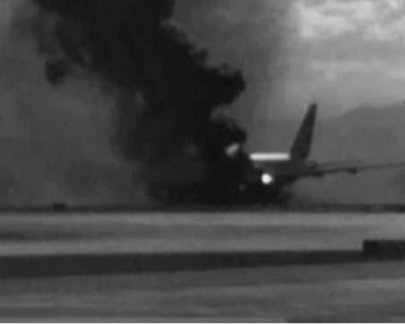 Боинг се разби след излитане, има много жертви