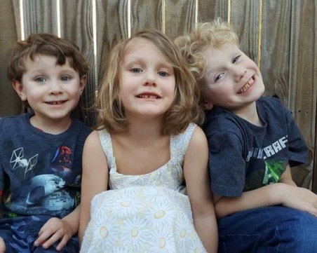 Майка се появи в ефир веднага след като бившият й съпруг уби трите им деца ВИДЕО+СНИМКИ