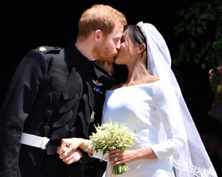 Разгадано! Какво прошепна Хари на Меган пред олтара?