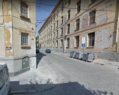 Издирват крадла, отнела от млада пловдивчанка телефон до Тютюневите складове