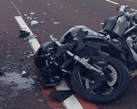 Тийнейджъри катастрофираха с мотор в Пловдив, водачът 18-годишен и без книжка