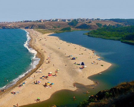 Близо 90 плажа на Черноморието остават неохраняеми