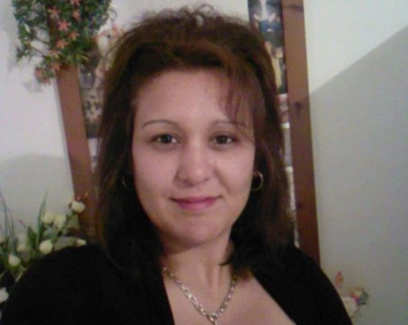 Продължава издирването на бременната Деси, изчезнала на о-в Крит