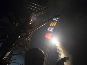 Коалицията на САЩ удари Сирия по въздух