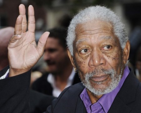 Още една звезда на прицел! Морган Фрийман с обвинение за сексуален тормоз